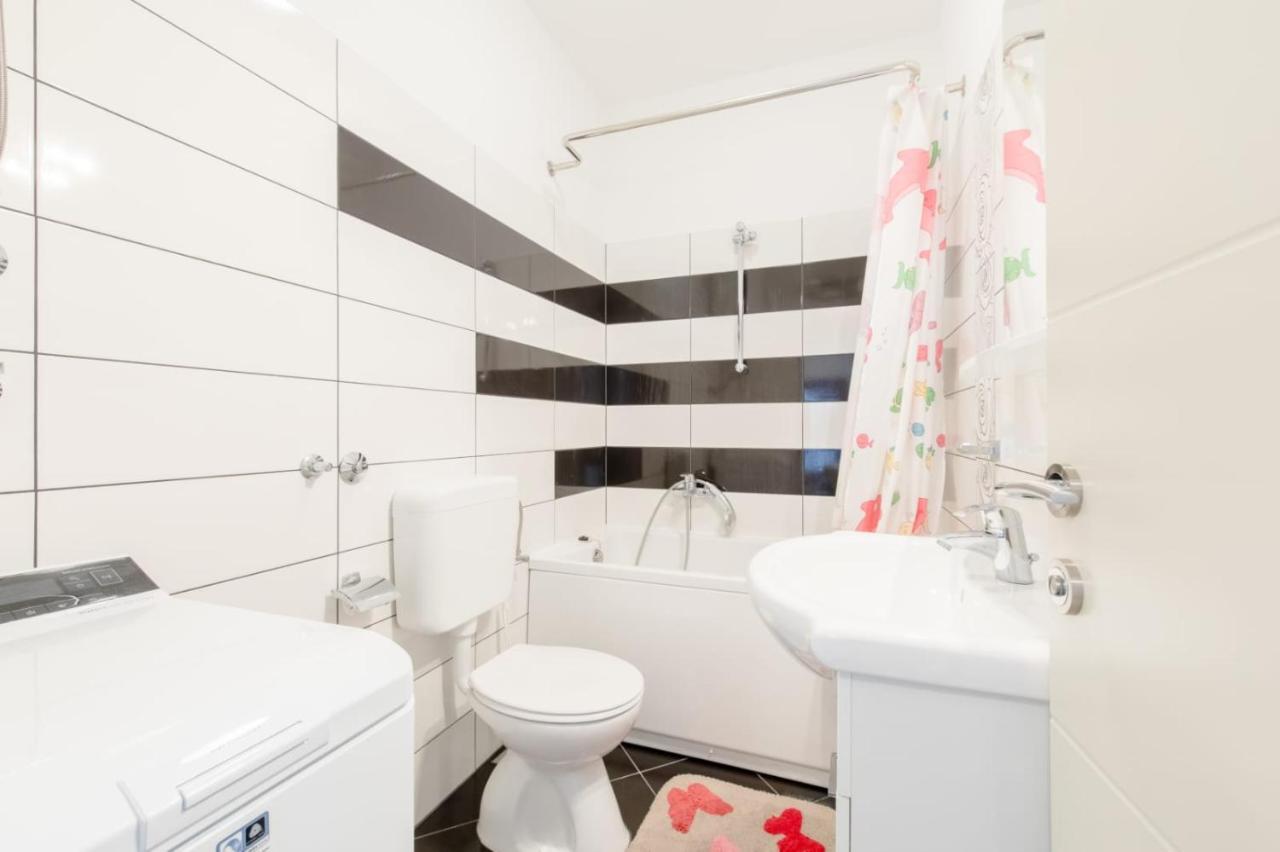 Apartmani Krilo Podstrana Exterior foto